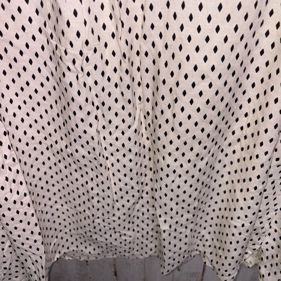 COPY - Lane Bryant Woman's Blouse Rolled Tab Long Sleeves Size 28 NWT - Picture 13 of 13